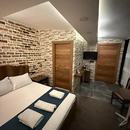 Szálloda La Vien Old 3*