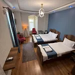 Hotel La Vien Old 3*