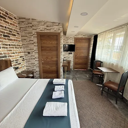 Hotel La Vien Old 3*
